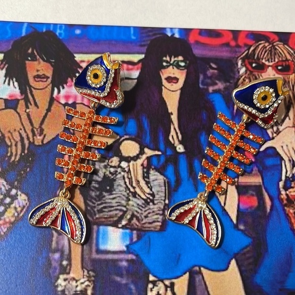 Fish Rhinestone Colorful Drop Earrings - Picture 8 of 11